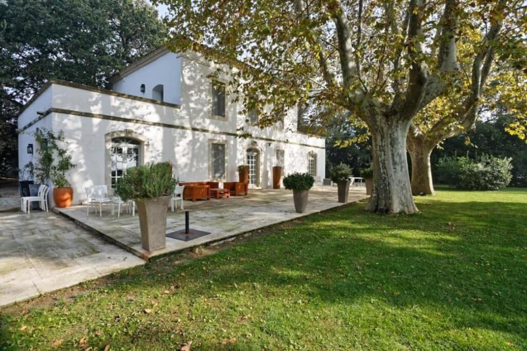 Mas Des Becasses, En Provence - 22 Personnes Villa Арл Екстериор снимка