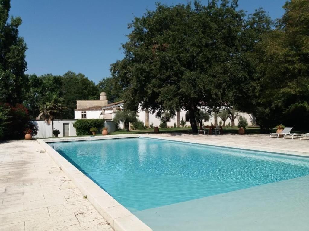 Mas Des Becasses, En Provence - 22 Personnes Villa Арл Екстериор снимка