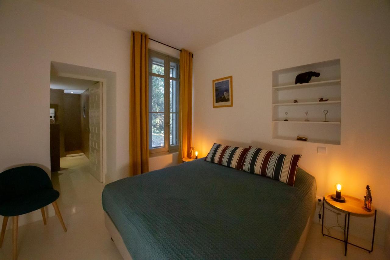 Mas Des Becasses, En Provence - 22 Personnes Villa Арл Екстериор снимка