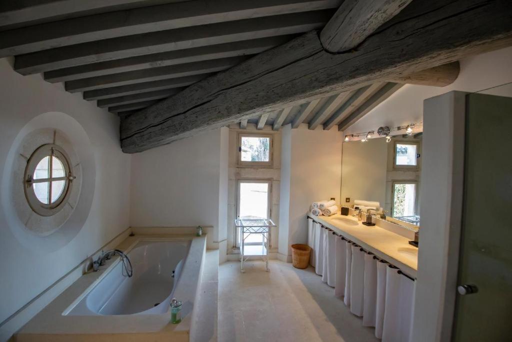 Mas Des Becasses, En Provence - 22 Personnes Villa Арл Екстериор снимка
