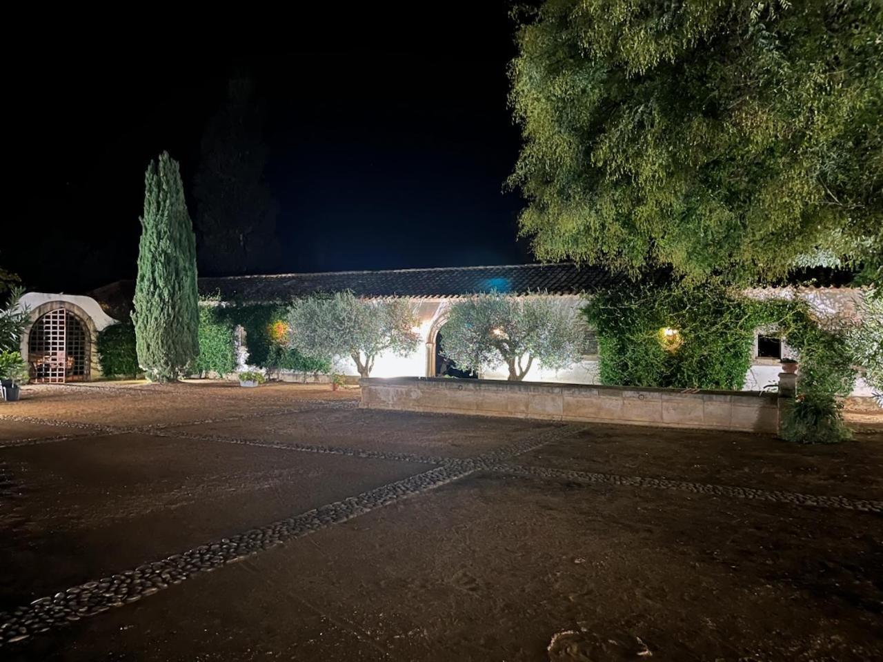 Mas Des Becasses, En Provence - 22 Personnes Villa Арл Екстериор снимка