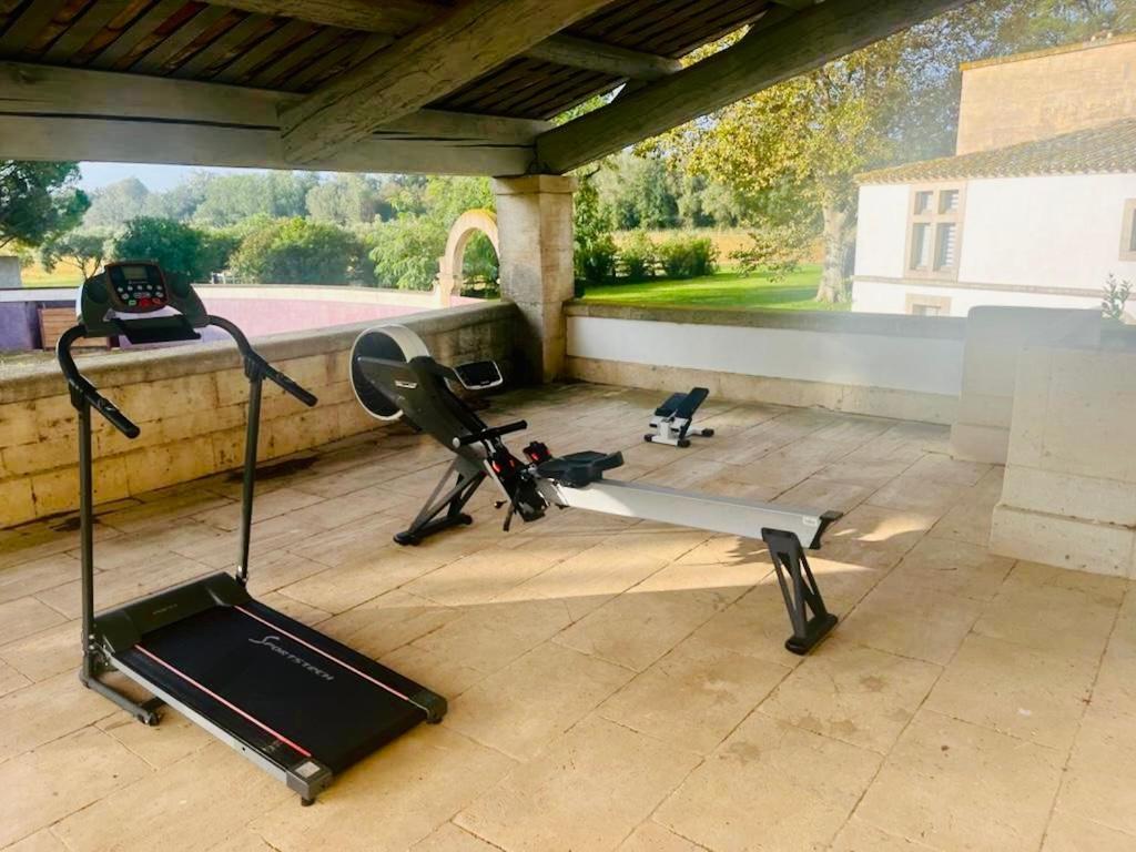 Mas Des Becasses, En Provence - 22 Personnes Villa Арл Екстериор снимка